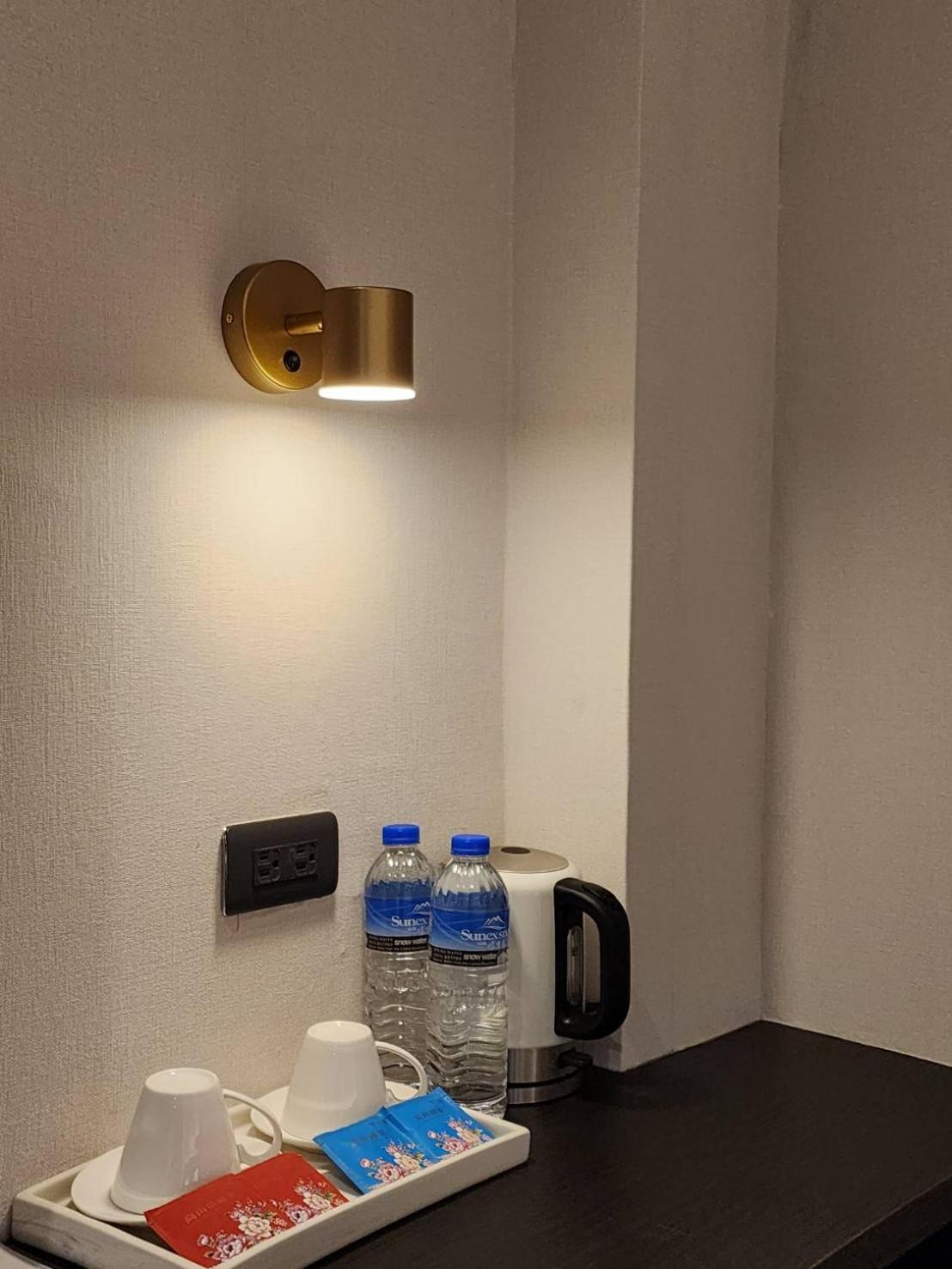 Fun Stay Inn Ximen Тайпей Екстериор снимка