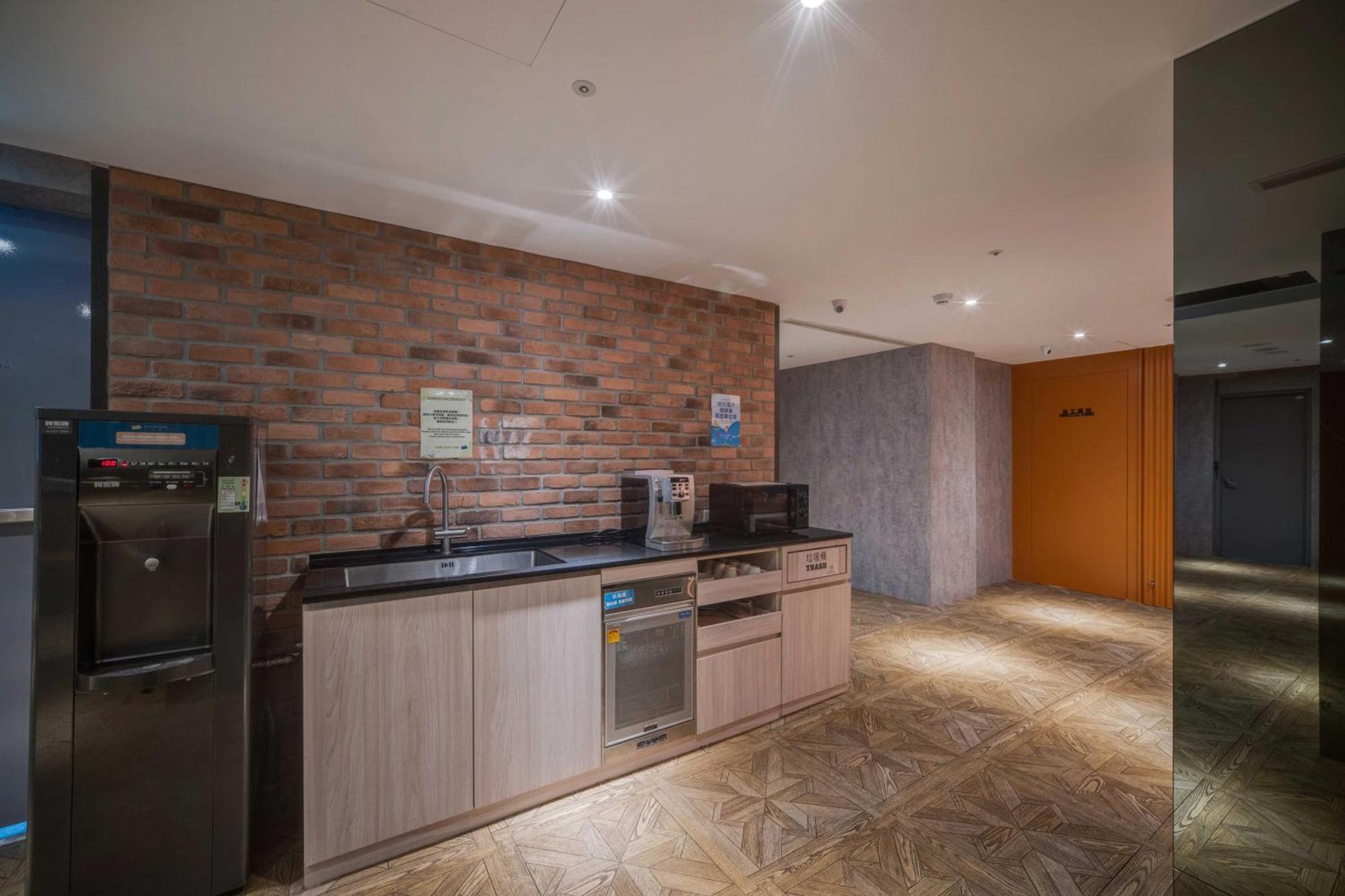 Fun Stay Inn Ximen Тайпей Екстериор снимка
